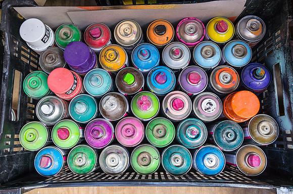Spray can palette