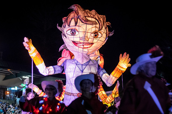 Scrap Boy lantern