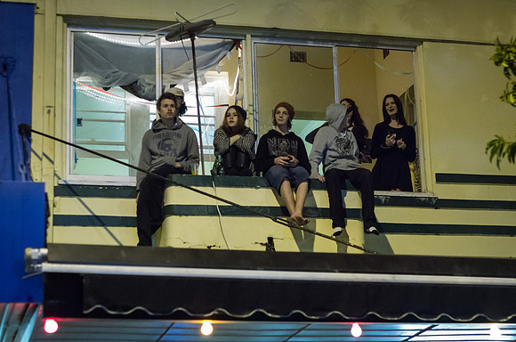Balcony spectators 1