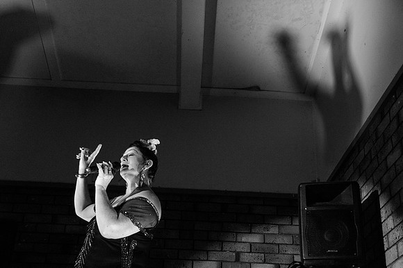 Shadow song - Dee Dee Lavell